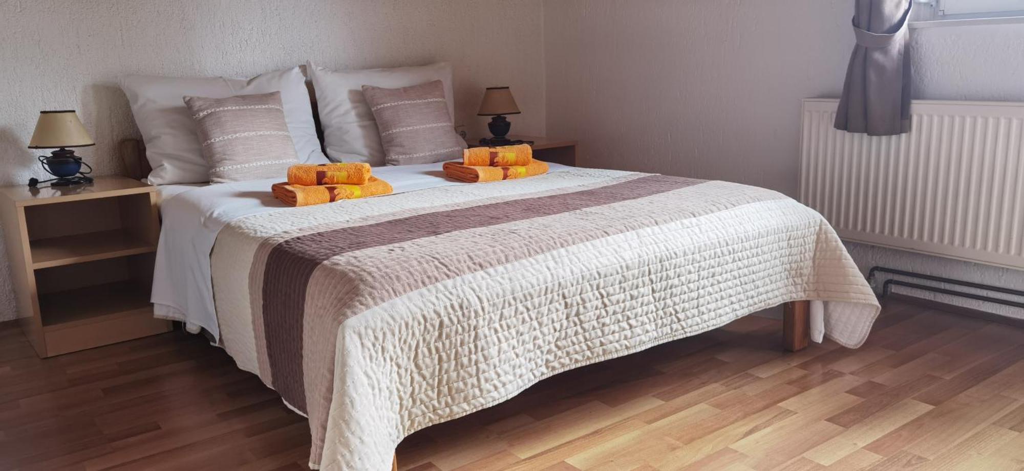 House Viktoria Hotel Selište Drežničko Kültér fotó