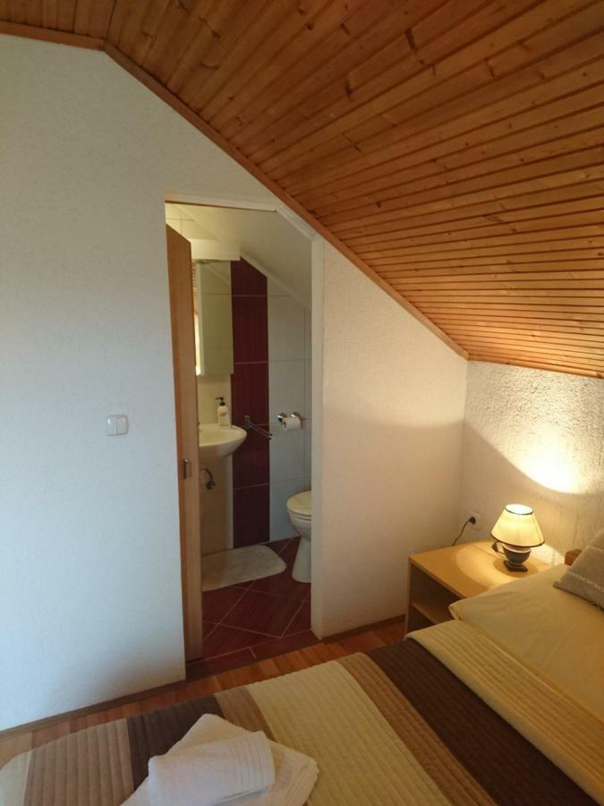 House Viktoria Hotel Selište Drežničko Kültér fotó
